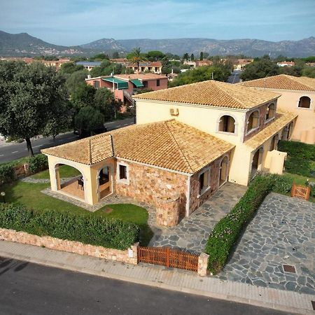 Ville Del Mar San Teodoro  Exterior photo