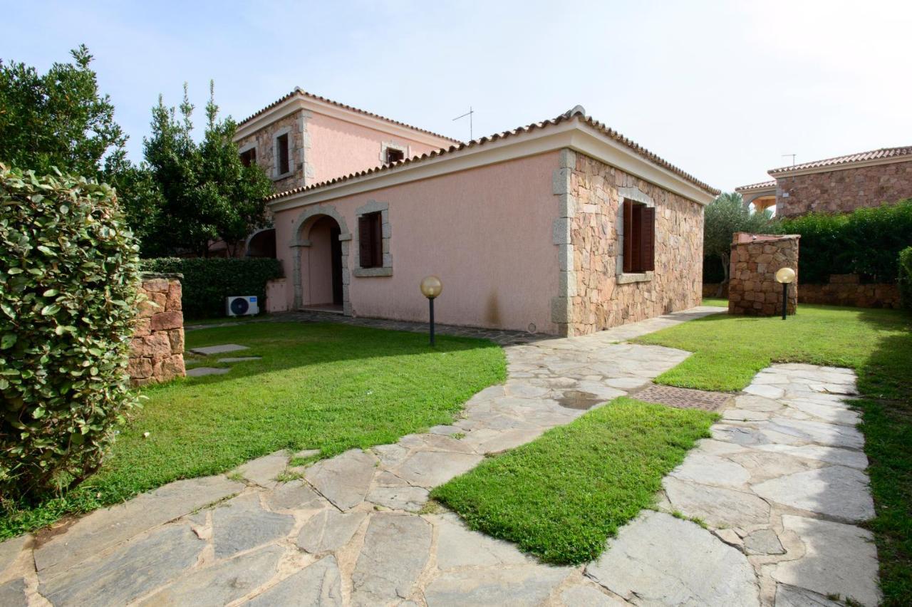 Ville Del Mar San Teodoro  Exterior photo