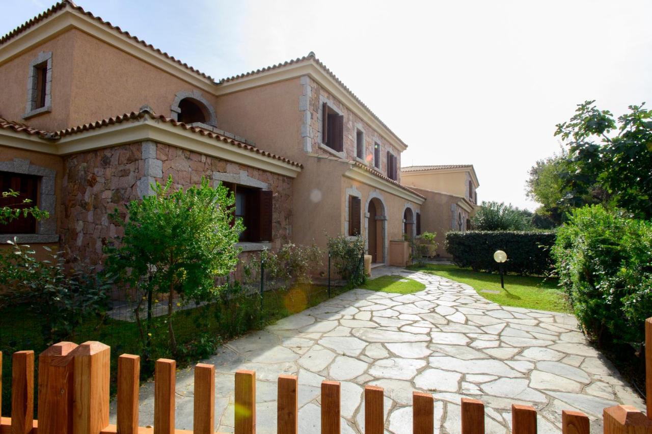 Ville Del Mar San Teodoro  Exterior photo