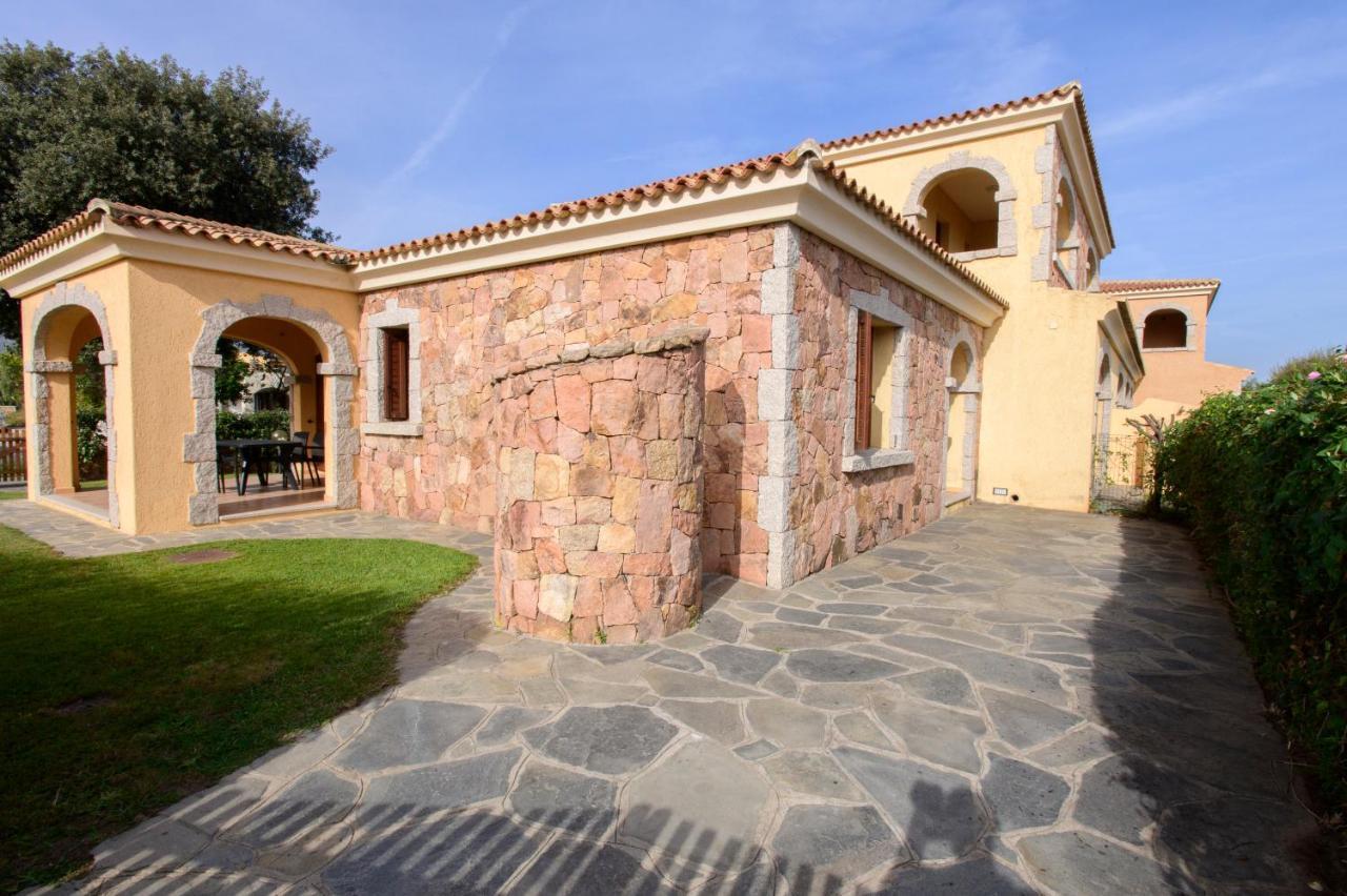 Ville Del Mar San Teodoro  Exterior photo