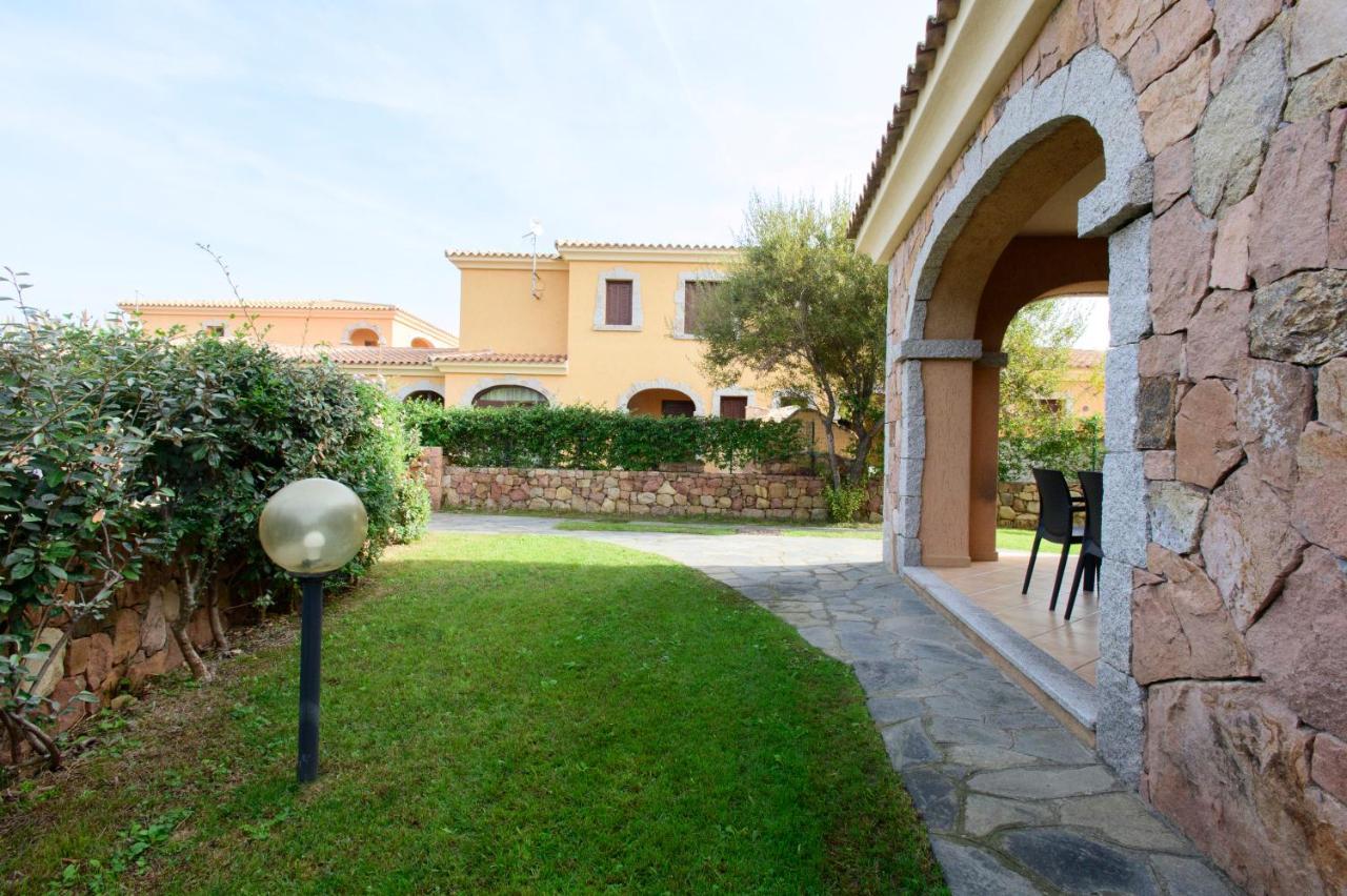 Ville Del Mar San Teodoro  Exterior photo