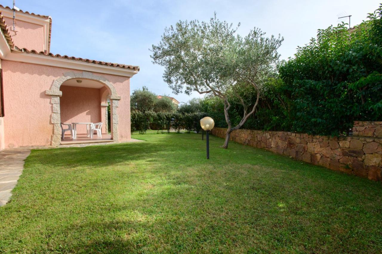 Ville Del Mar San Teodoro  Exterior photo