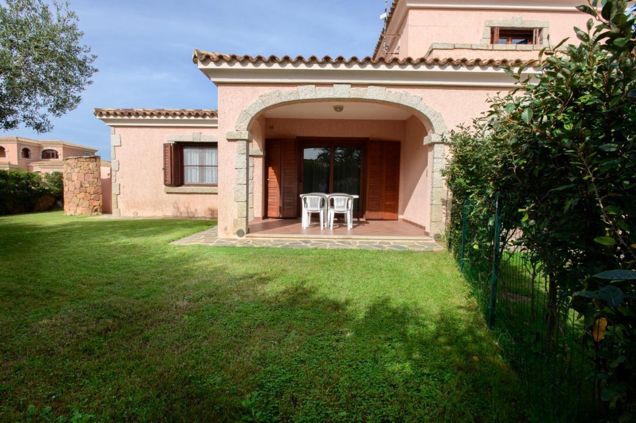 Ville Del Mar San Teodoro  Exterior photo