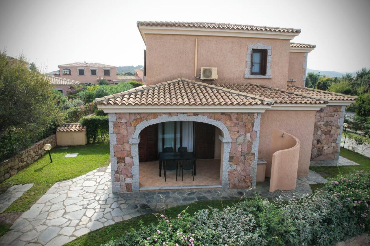 Ville Del Mar San Teodoro  Exterior photo
