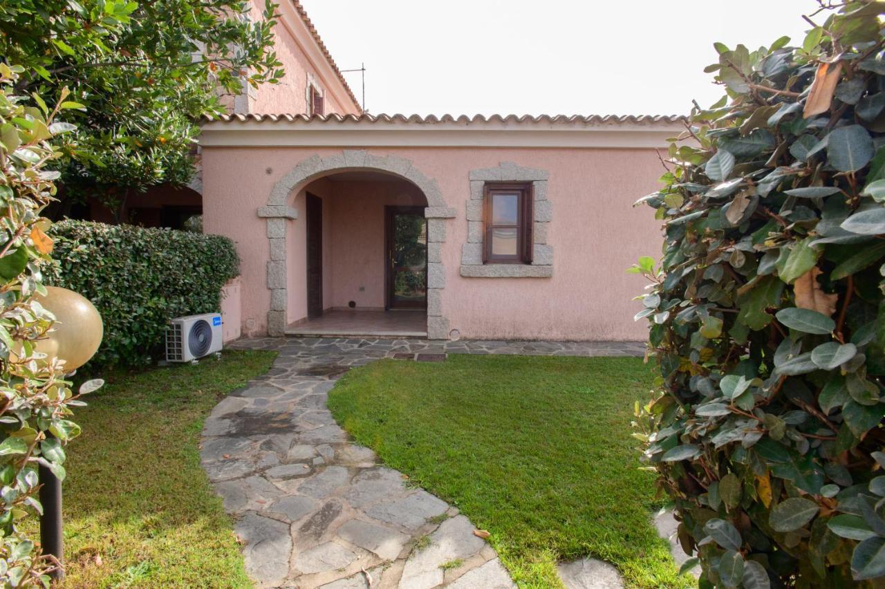 Ville Del Mar San Teodoro  Exterior photo