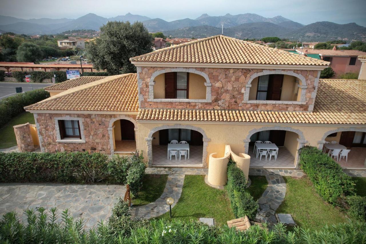 Ville Del Mar San Teodoro  Exterior photo