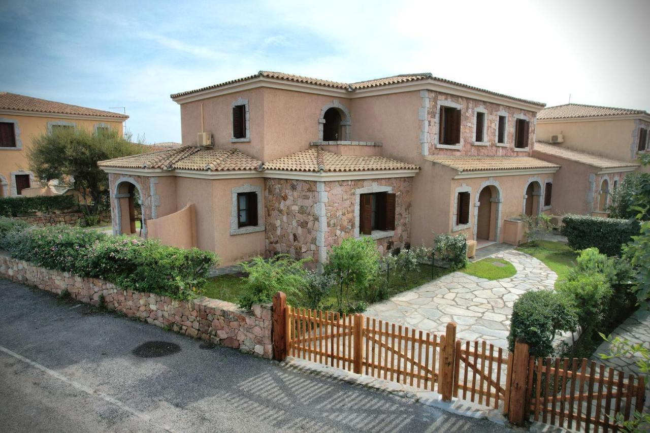 Ville Del Mar San Teodoro  Exterior photo